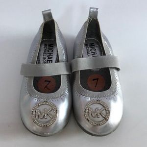 Michael Kors’ toddler girl’s dress shoes.